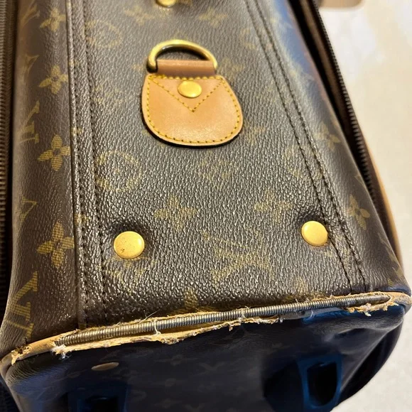 Authentic vintage Louis Vuitton rolling suitcase - Picture 6 of 16